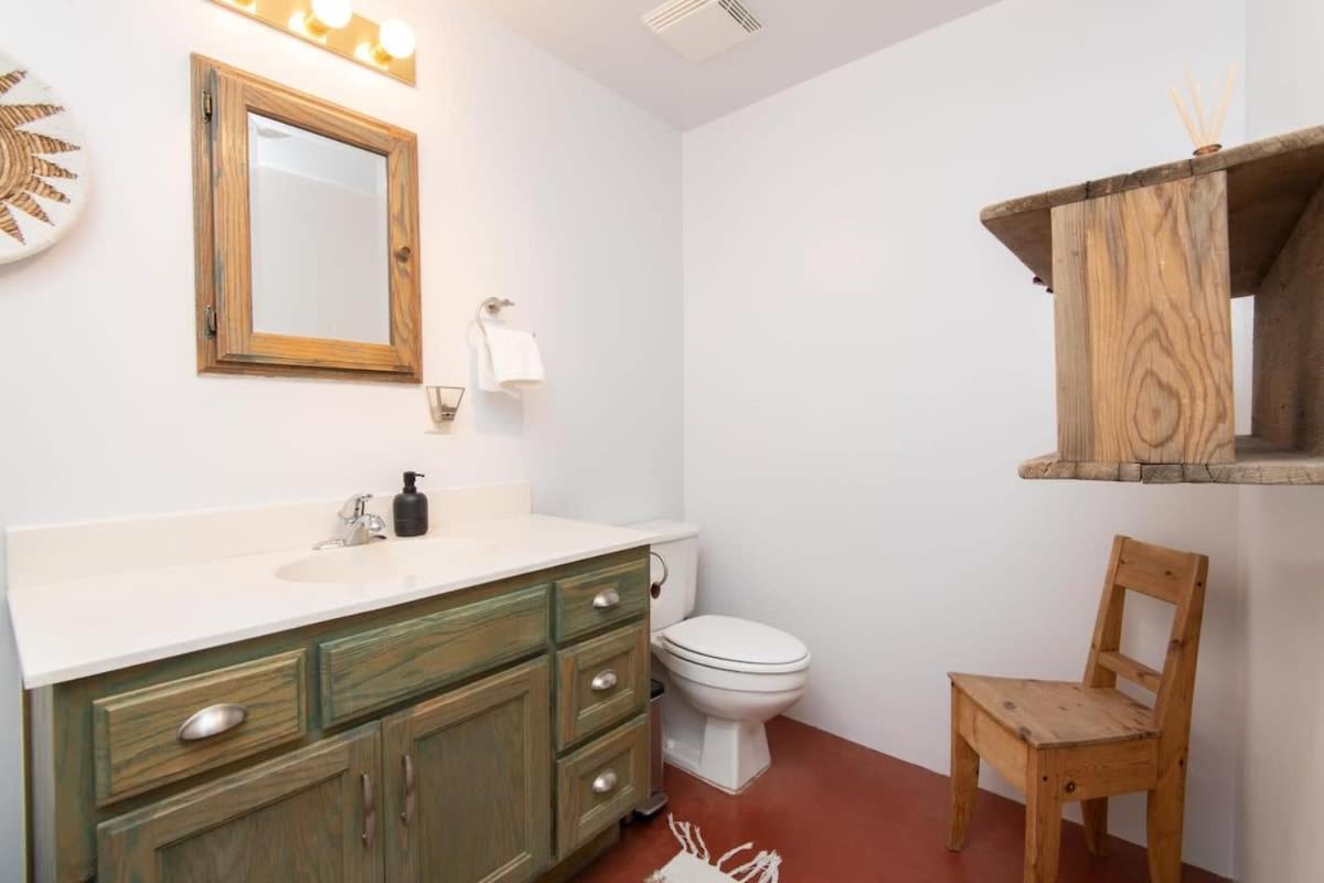 Renovated Lodge - Room 1 With Pool Access 조슈아 트리 외부 사진