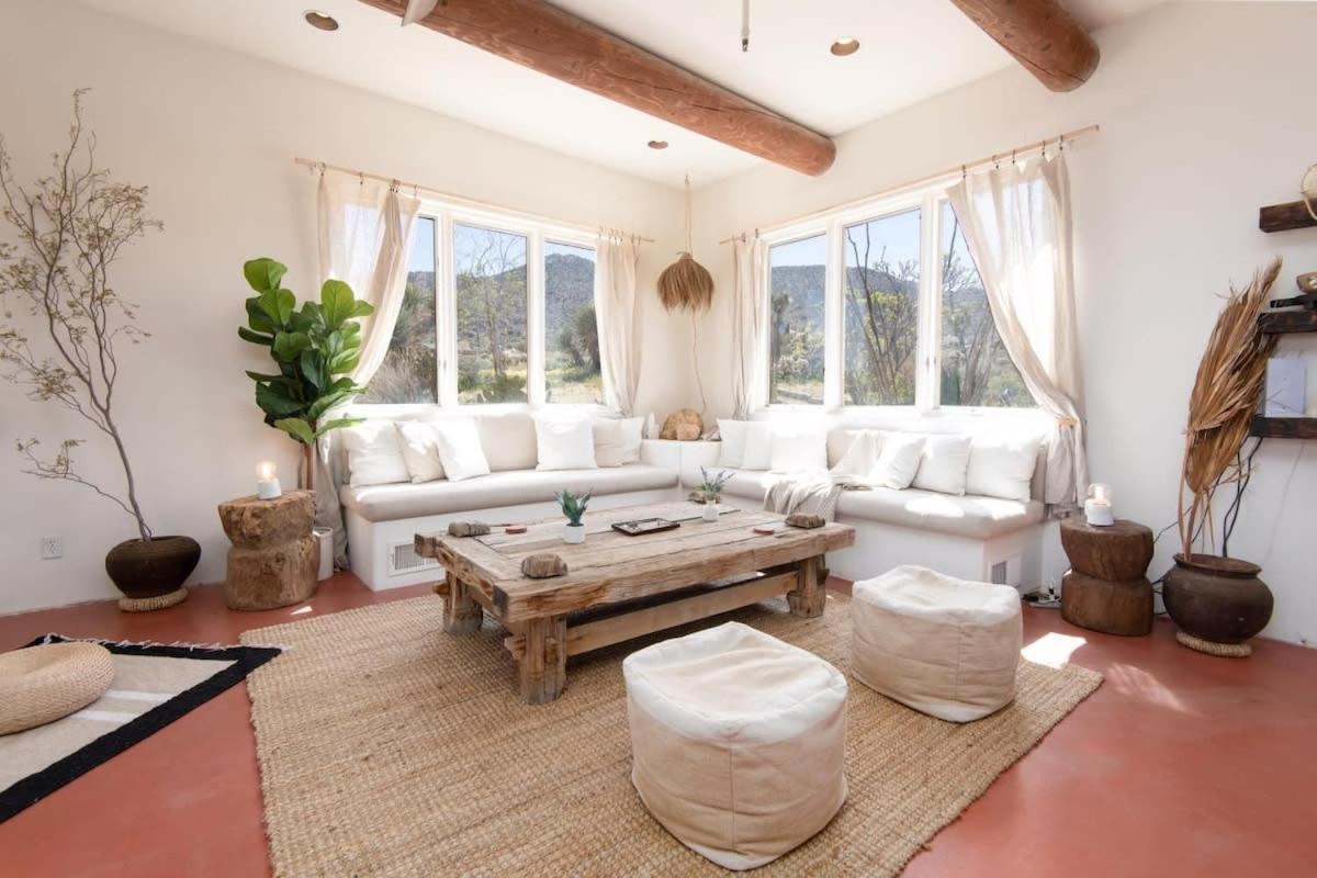Renovated Lodge - Room 1 With Pool Access 조슈아 트리 외부 사진