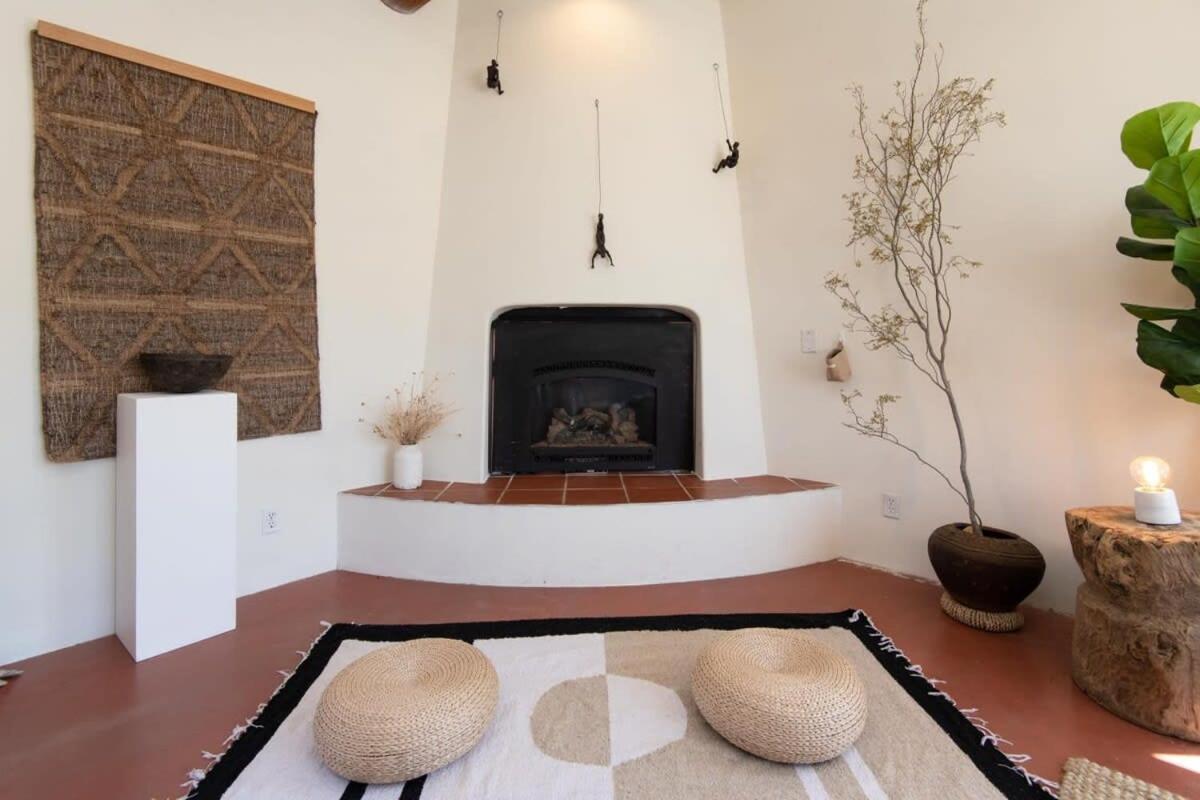 Renovated Lodge - Room 1 With Pool Access 조슈아 트리 외부 사진